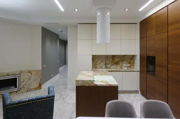 Город Яхт. Реализация.