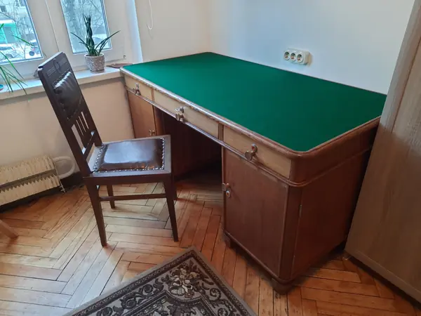 Реставрация письменного стола с сукном