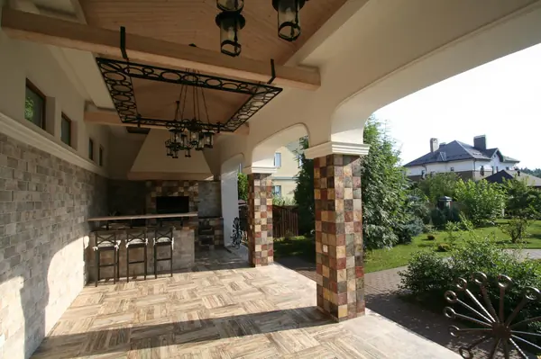 Беседка с летней кухней