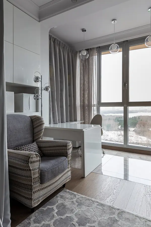 Спальня с ванной комнатой. Неоклассика на живописной.