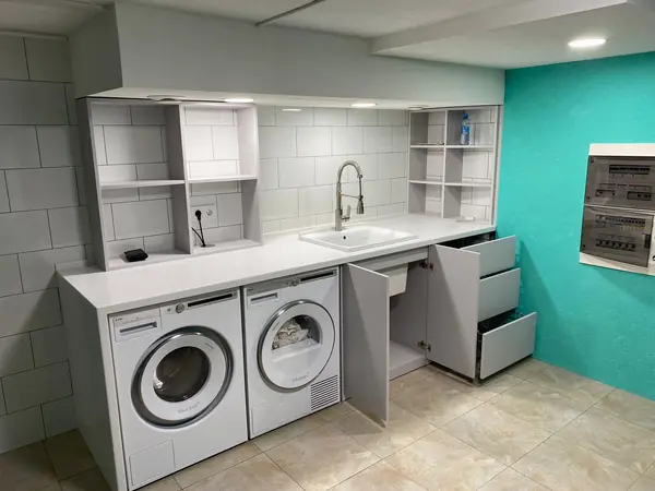 Постирочная в современном котедже