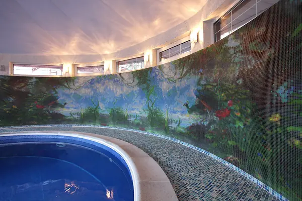 Бассейн «Лагуна»