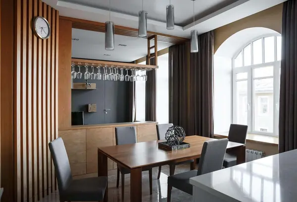 Реализованная квартира на Петроградской — 129 кв. метров.