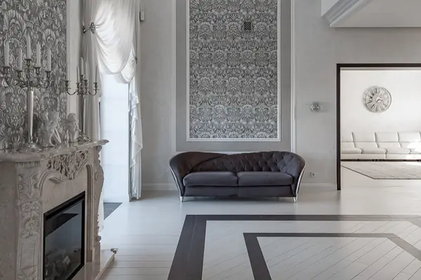 ДОМ НА ХОЛМЕ