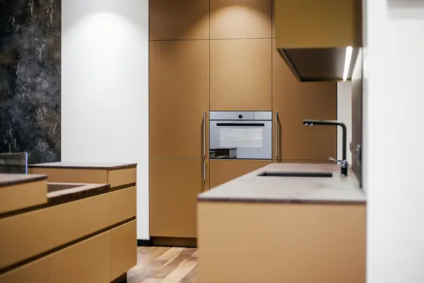 Кухня в пряных тонах