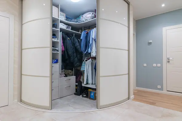 Дизайн четырехкомнатной квартиры в ЖК "Лучи".