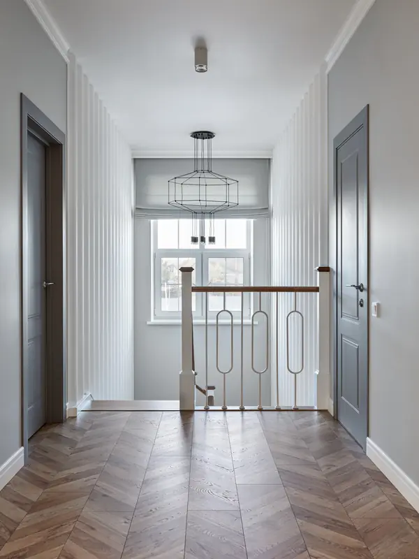 Современный интерьер с нотками классики: дом в Воронеже