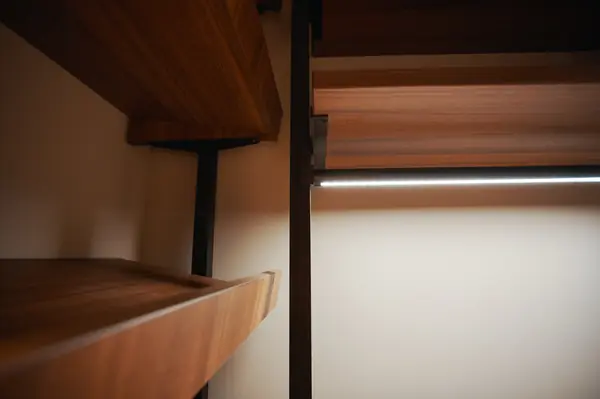 raumplus в интерьере квартиры на Минской, гардеробная UNO коридор