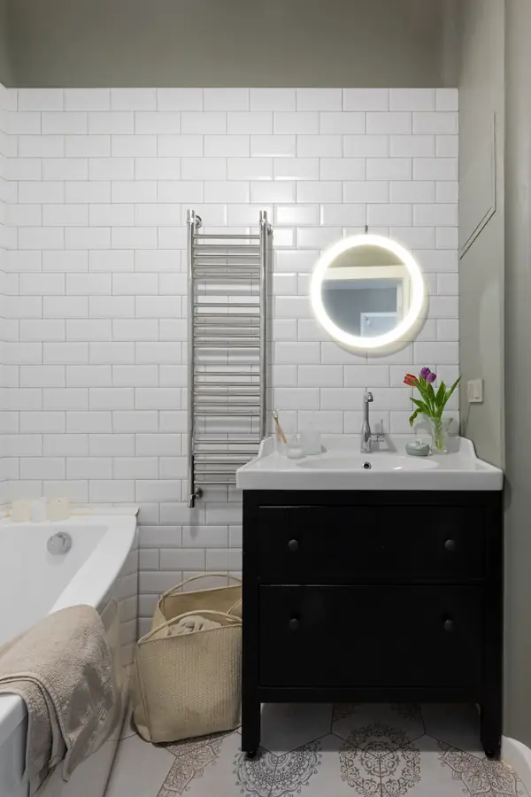 Квартира на Петроградской стороне в доме с совами