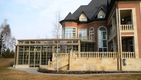 Дом с оранжерей в Загородном Поместье AGALAROV ESTATE