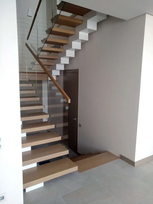 Ограждение со стеклом самонесущим