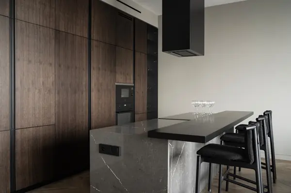 Дом на Мосфильмовской