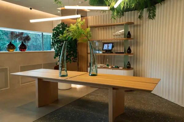 Меблировка ресторана Dominion