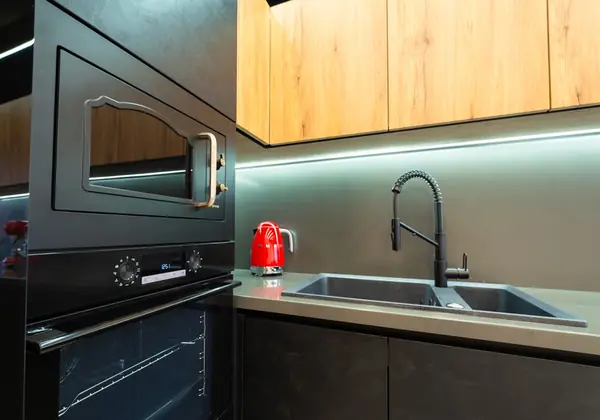 Благодатная, 57