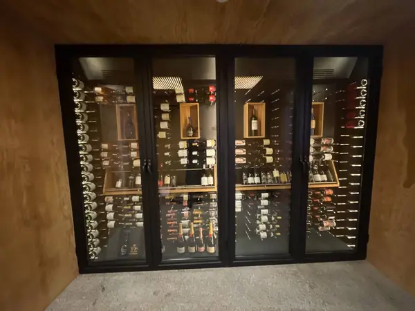 Винная витрина