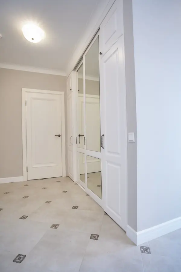 Раздвижные двери-купе raumplus для гардеробной