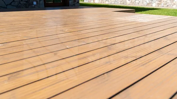 Дом в стиле шале на берегу Правдинского озера