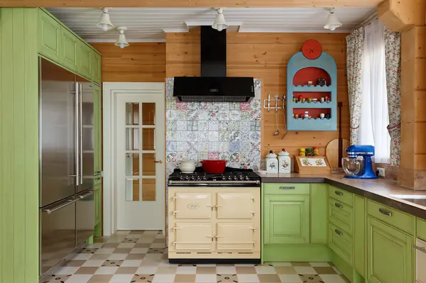 Гармоничный интерьер в традициях русского стиля.