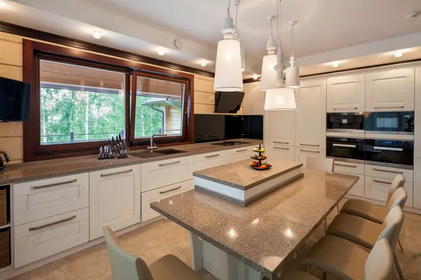 Интерьер трехэтажного загородного дома в Нижегородской области