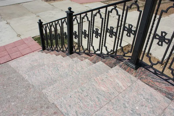 Иконостас в храме Пирогово.Московская область.