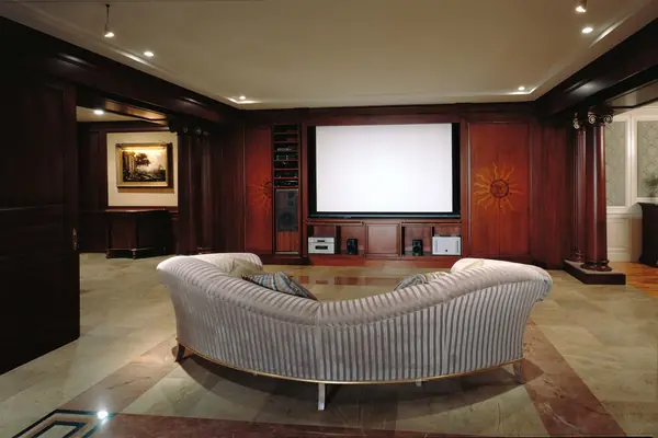 КВАРТИРА НА АРБАТЕ