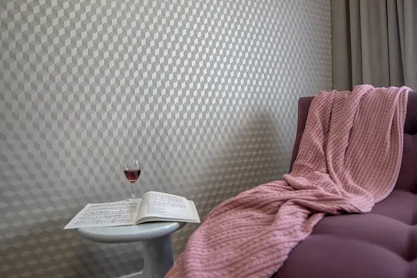 Трехкомнатная квартира в стиле "Неоклассика"