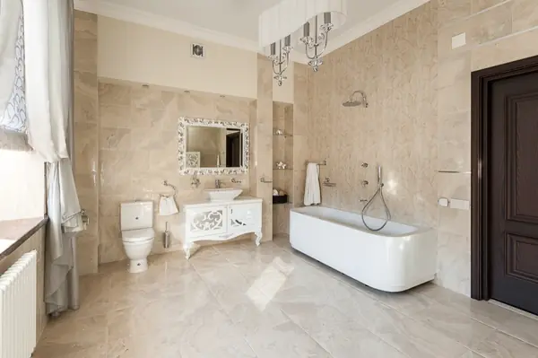 ДОМ НА ХОЛМЕ