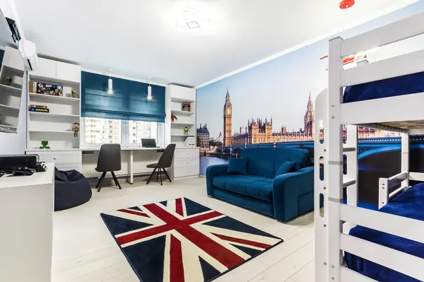 Яркая и функциональная. 2-к квартира в Краснодаре