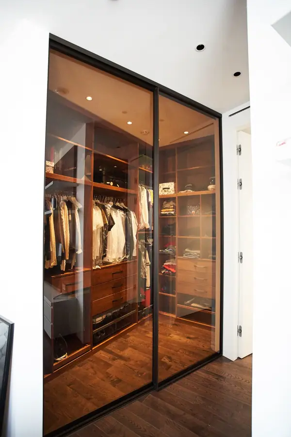 Раздвижные двери S1200 raumplus темная бронза для гардеробной