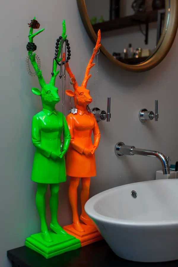 В гостях: Ретро-квартира в стеклянной башне