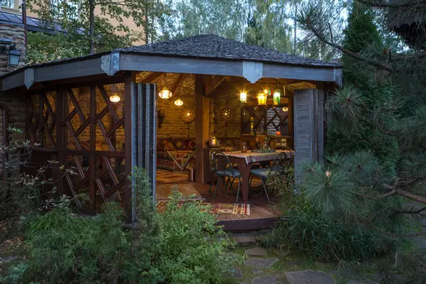 Круглая беседка