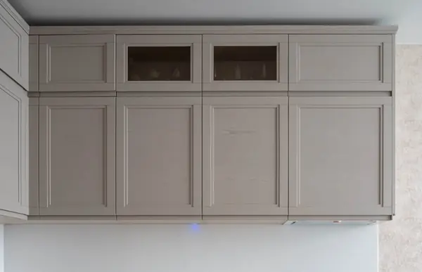 Угловая кухня Джаспер в цвете Экрю от дизайнера