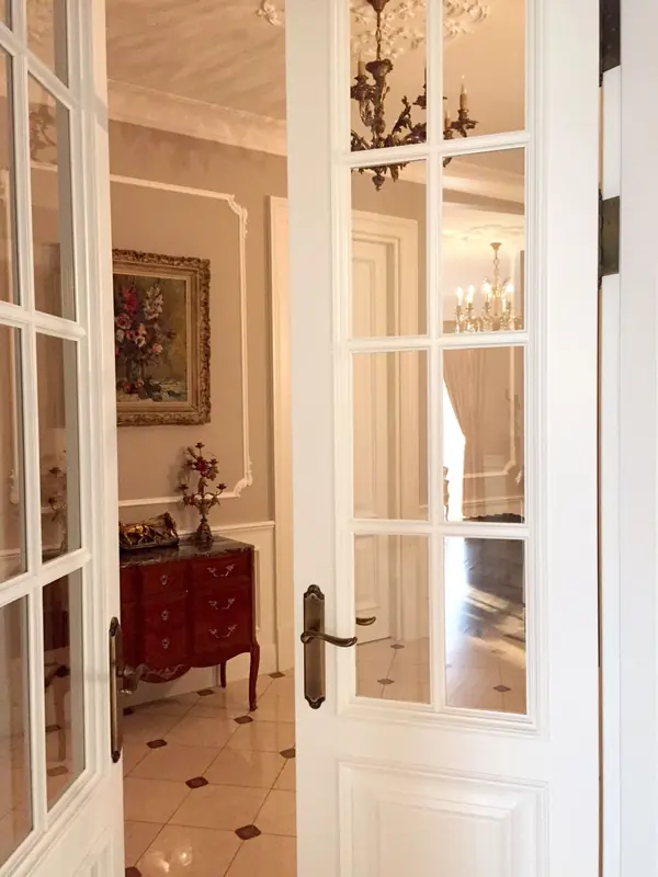 Recreating the Interior of the Chekhov’s Period in a Suburban Residence