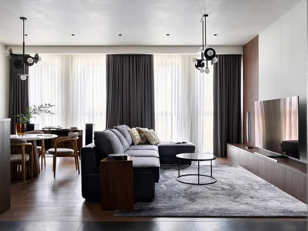 Квартира в доме с золотой аркой