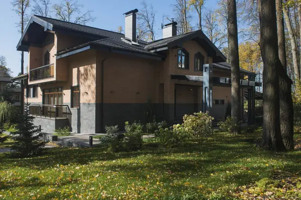 Частный жилой дом в коттеджном поселке Троицкий Парк, 2014 год