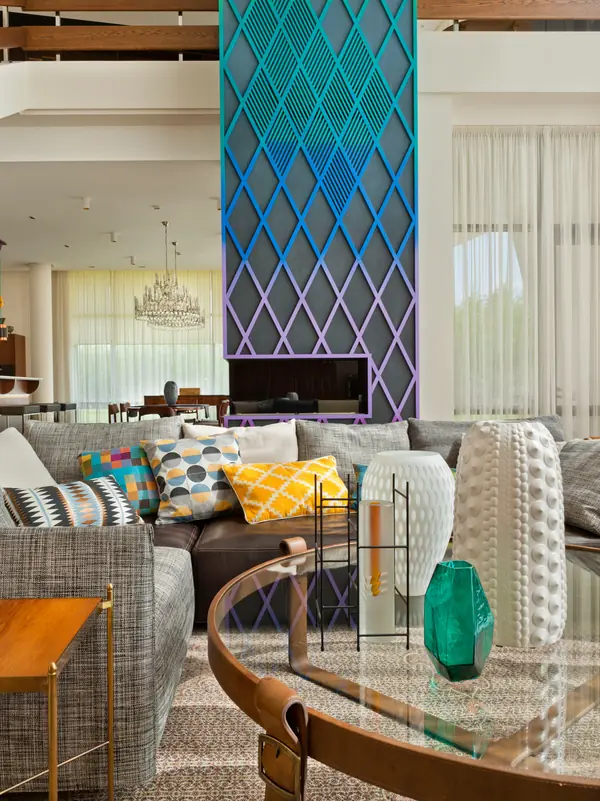 Дом-Питон в в коттеджном поселке «Никольская Слобода» по Новорижскому шоссе.