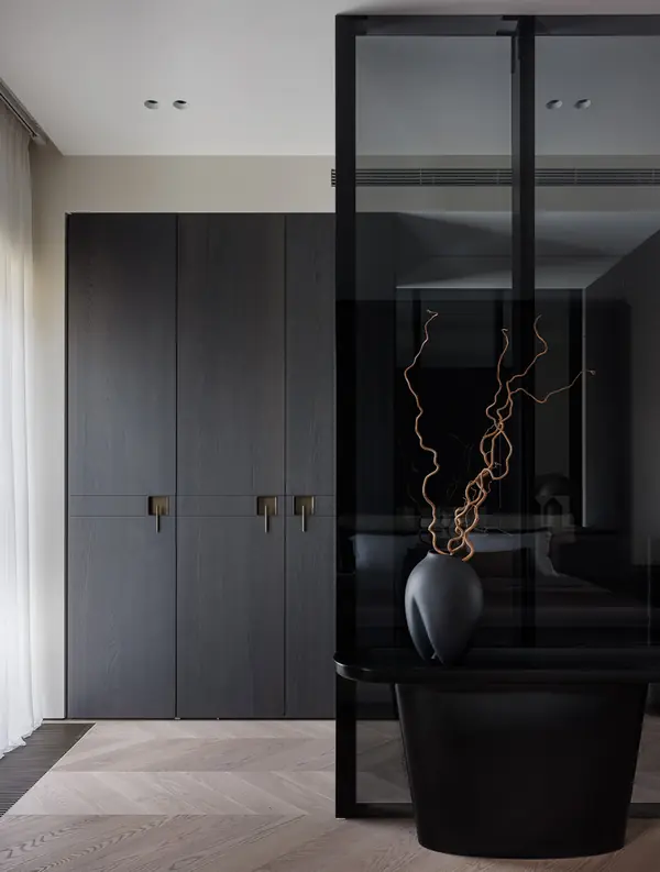 Монохромная квартира 90 м2 в центре Москвы