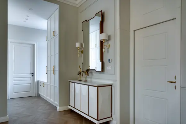 Геометрия в прихожей