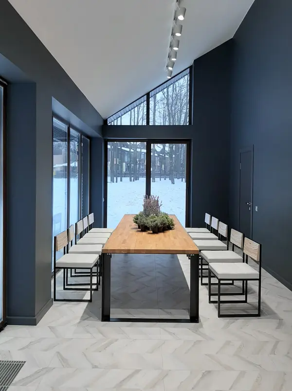 Беседка с панорамным остеклением.