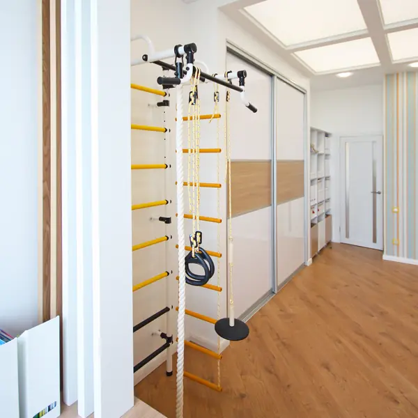 Квартира с головой оленя