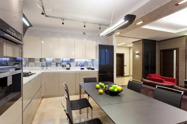 В стиле городских контрастов