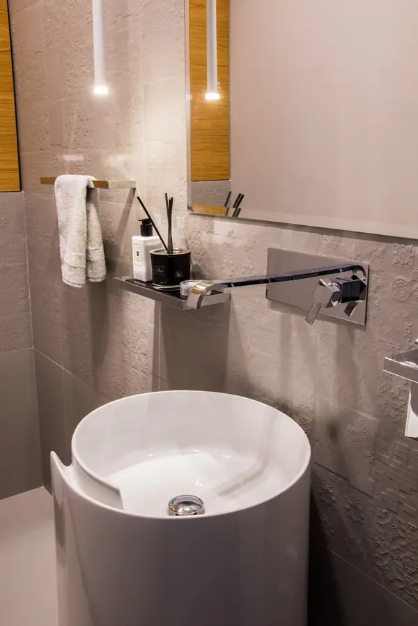 Серый кардинал