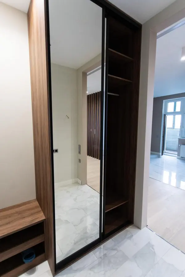 Шкаф-купе raumplus R720 в прихожую