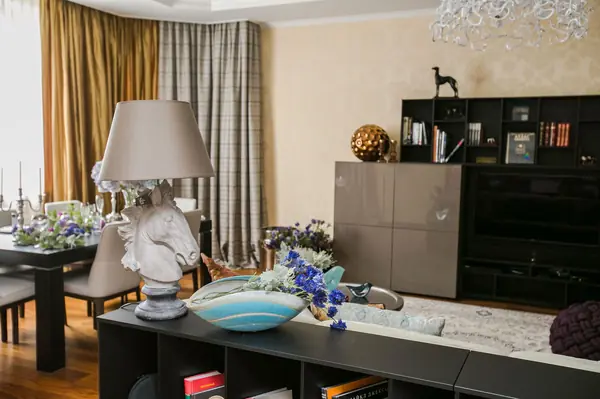 "Я не узнаю вас в гриме"