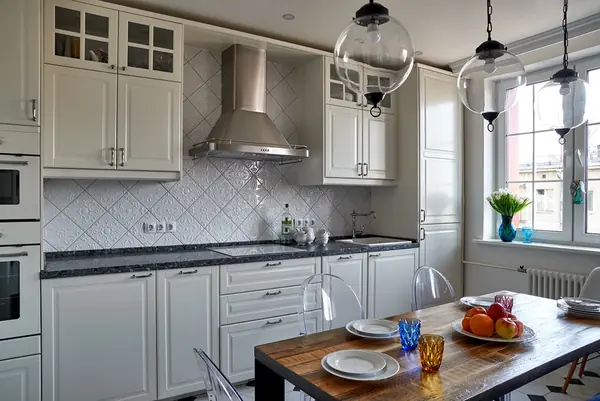 Гостиная-столовая для Кати Гордон. Дизайнер Марина Зверева