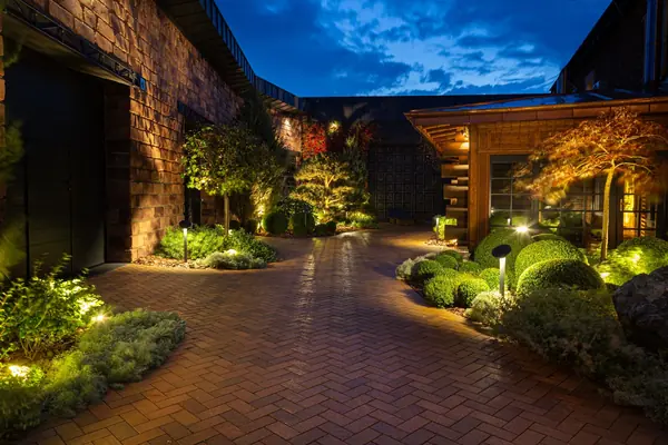 Ландшафтное и фасадное освещение г. Крайск, Беларусь