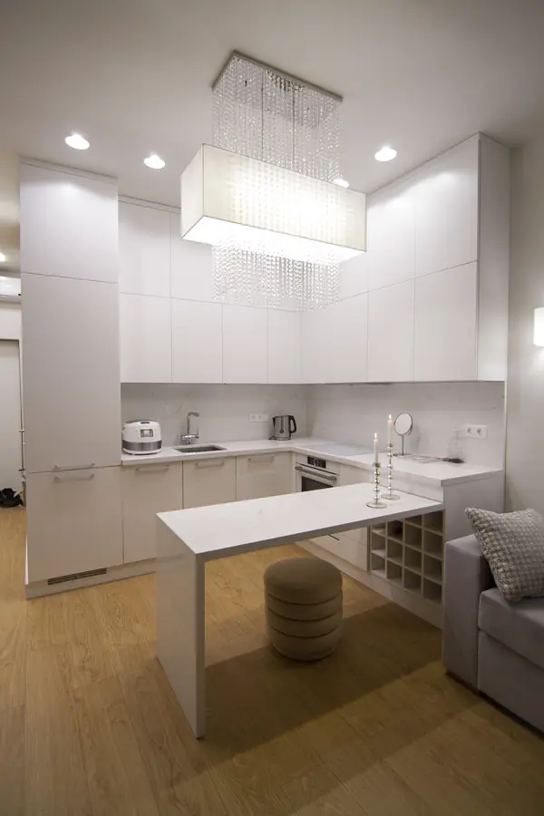 Кухня в стиле хай-тек