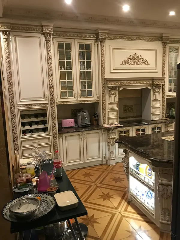 Кухня в классическом стиле (загородный дом)