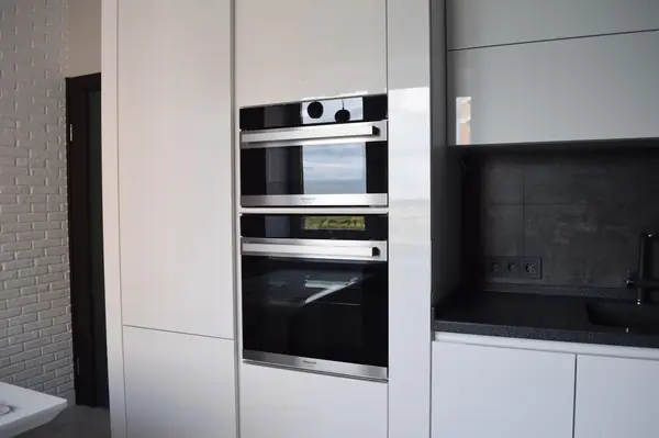 Черно-белый минимализм