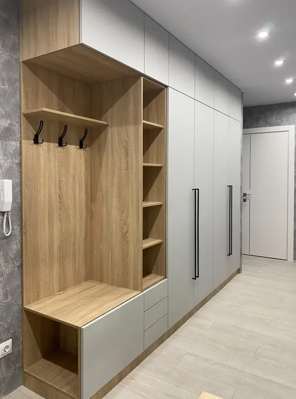 Шкафы в прихожую и спальню